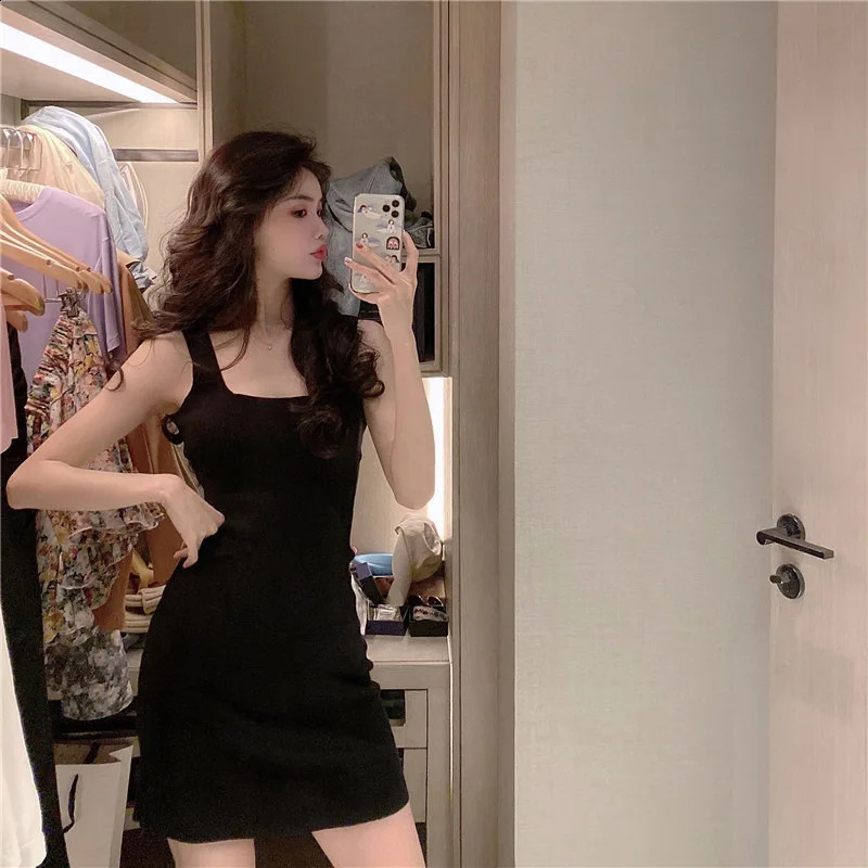 Knitted Camisole Dress Tight Fitting Bottom with Buttocks Short Skirt Springsummer 2024 Waistband Style Vest 250227Z