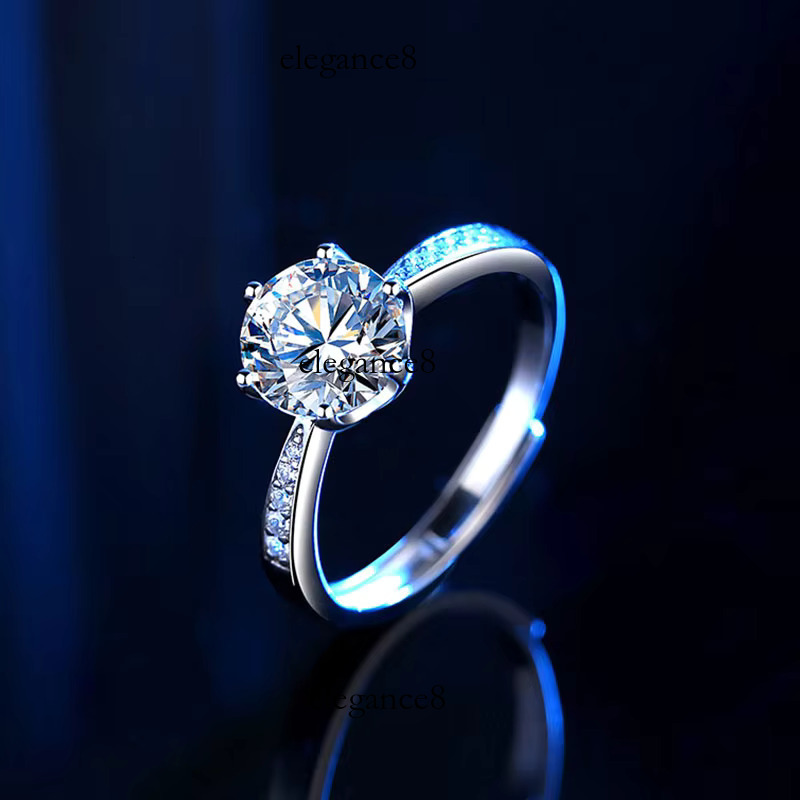 0.6/1ct/2ct Classic D S Pure Sier Six Claw Moissanite Wedding Engagement Ring