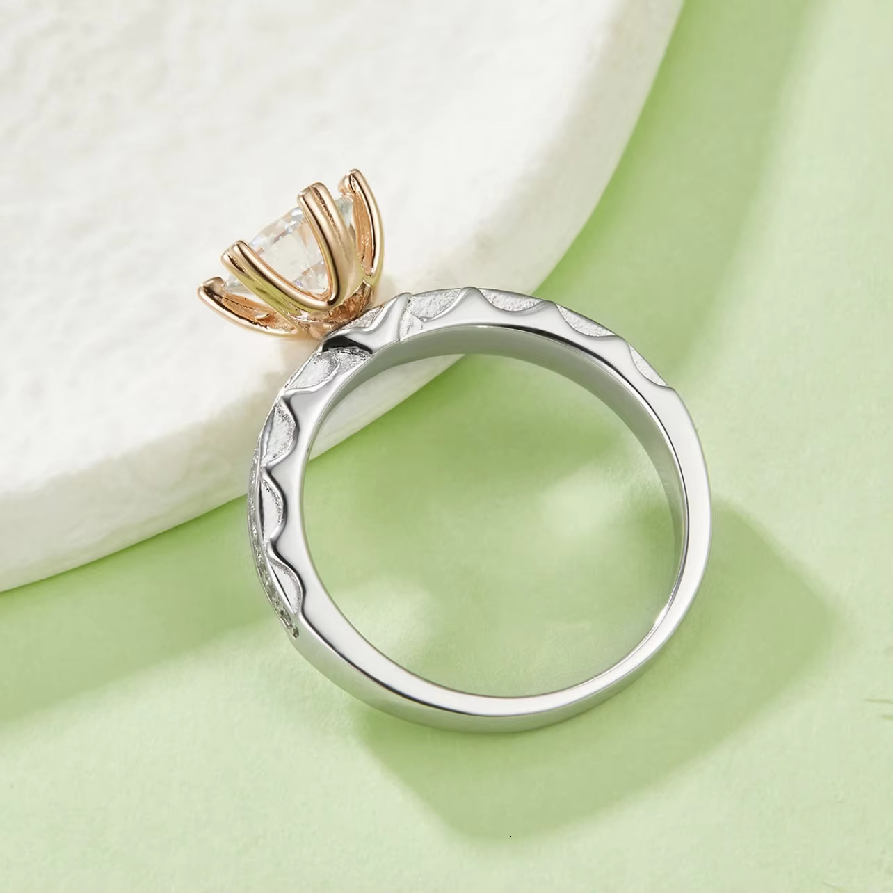 Fashion 1.0ct Carbon Silica Two tone Round Simple Sier Plated Ring Wedding