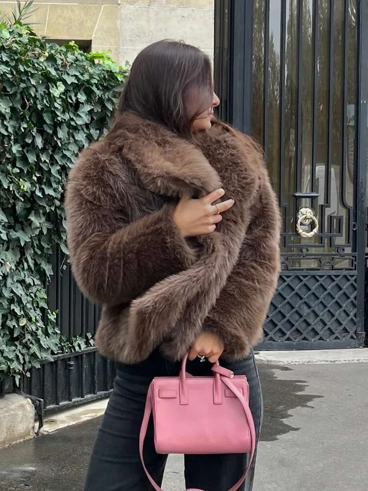 2025 Winter Warm Fluffy Faux Fur Short Coats Women Elegant Lapel Full Sleeves Loose Overcoats New Casual Female Street Outerwear