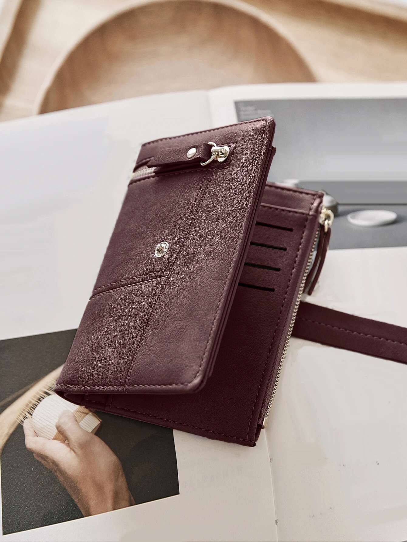 Women's Short Wallet Designer Puleather Multifunctional Three Fold ID Clip Fashionable Large Capacity Coin Wallet
