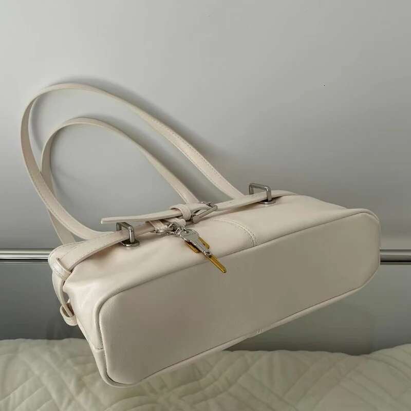 Korean Casual Shoulder Bags For Women Designer Handbags Purses New In PU Belt Buckle Key Pendant Top Handle Underarm
