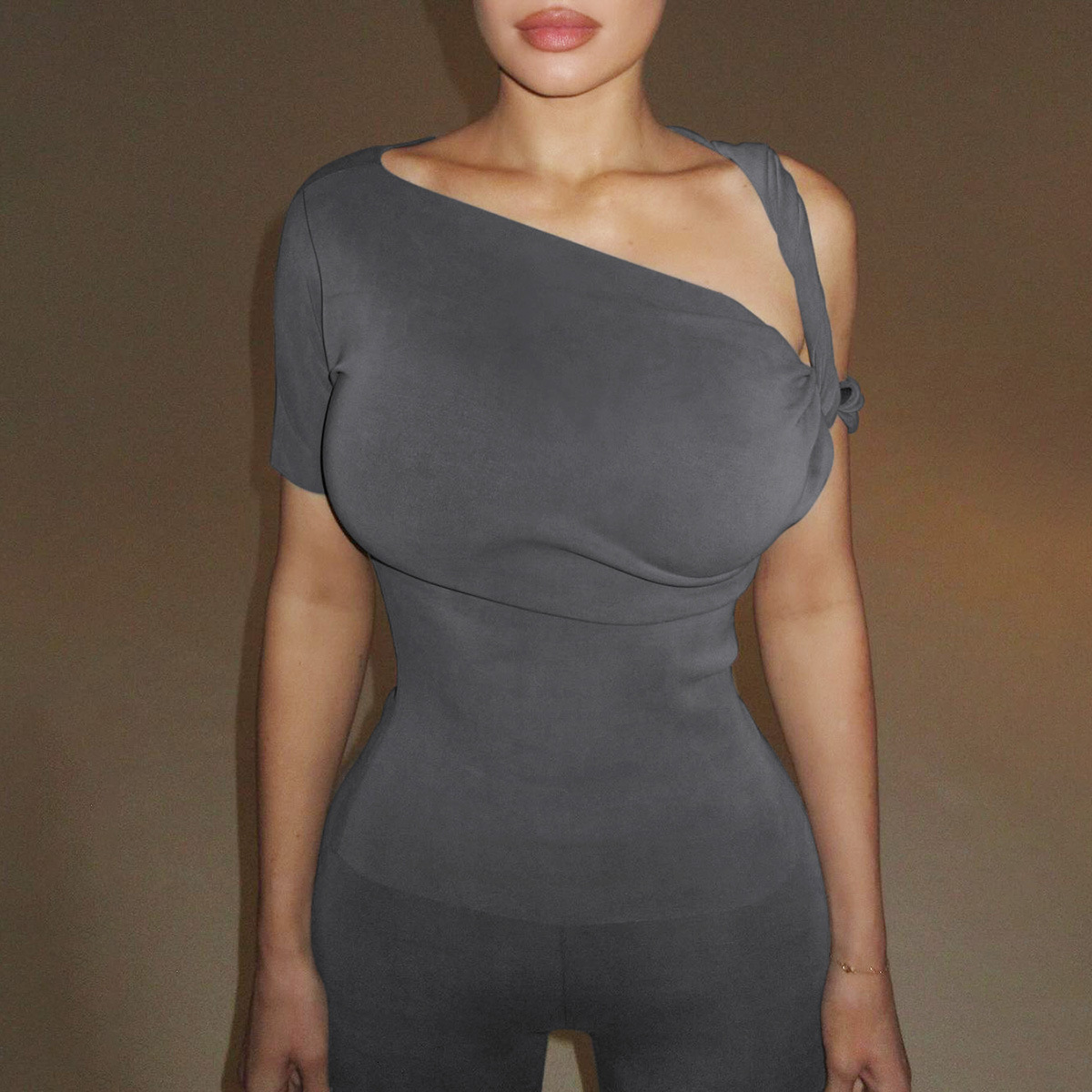 Hot Selling Women's Clothing New4 Summer New Product Fashionable Slanted Collar Single Shoulder Short Sleeved Top Slim Fit Pants Set