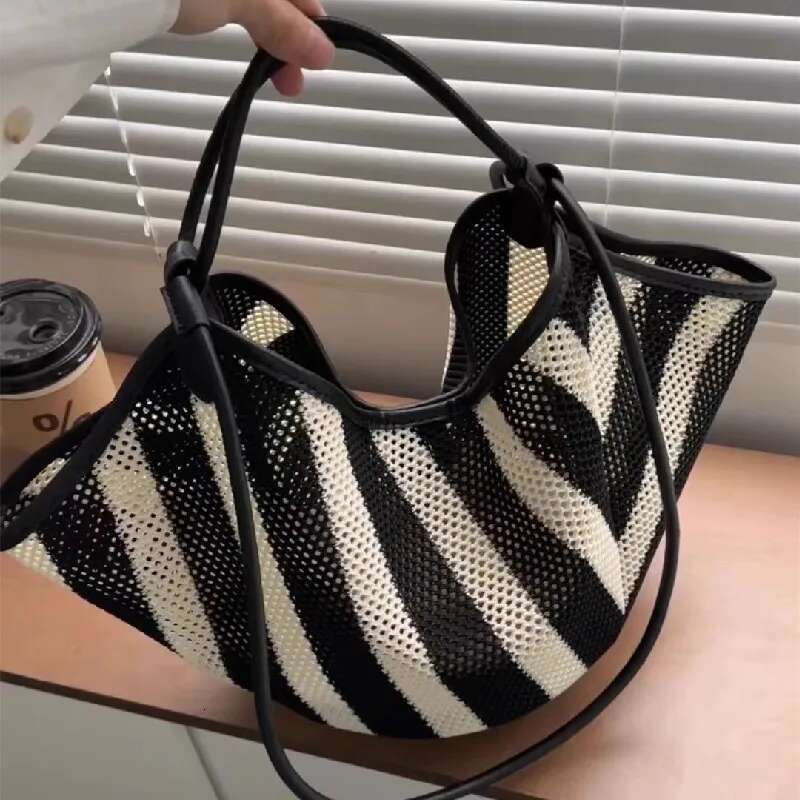 Forest Lazy Style Crossbody Bohemian Handmade Grass Bag Leisure Vacation Beach Women's Woven Dumpg Bun