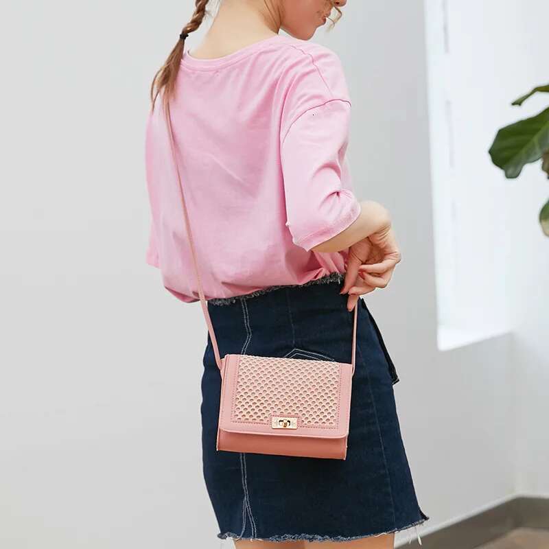 New Women's Crossbody Bag Fashionable Full Style Small Square Trendy Mesh Contrasting Single Shoulder Handbag