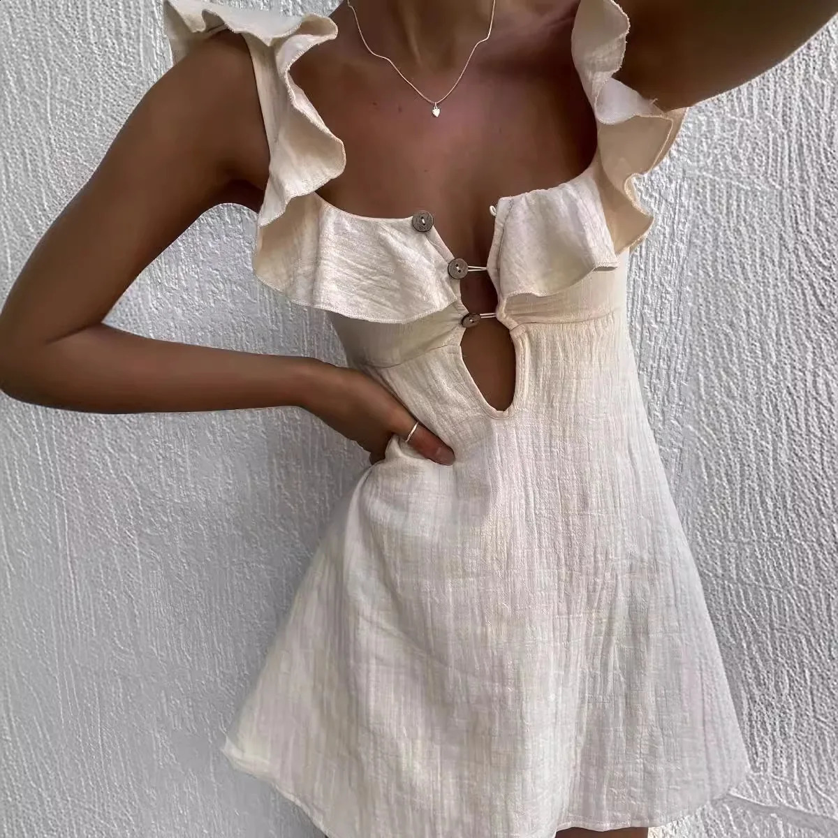 Holiday retro mini beach dress summer 2024 sexy pleated shoulder strap hollow short vest 250227Z