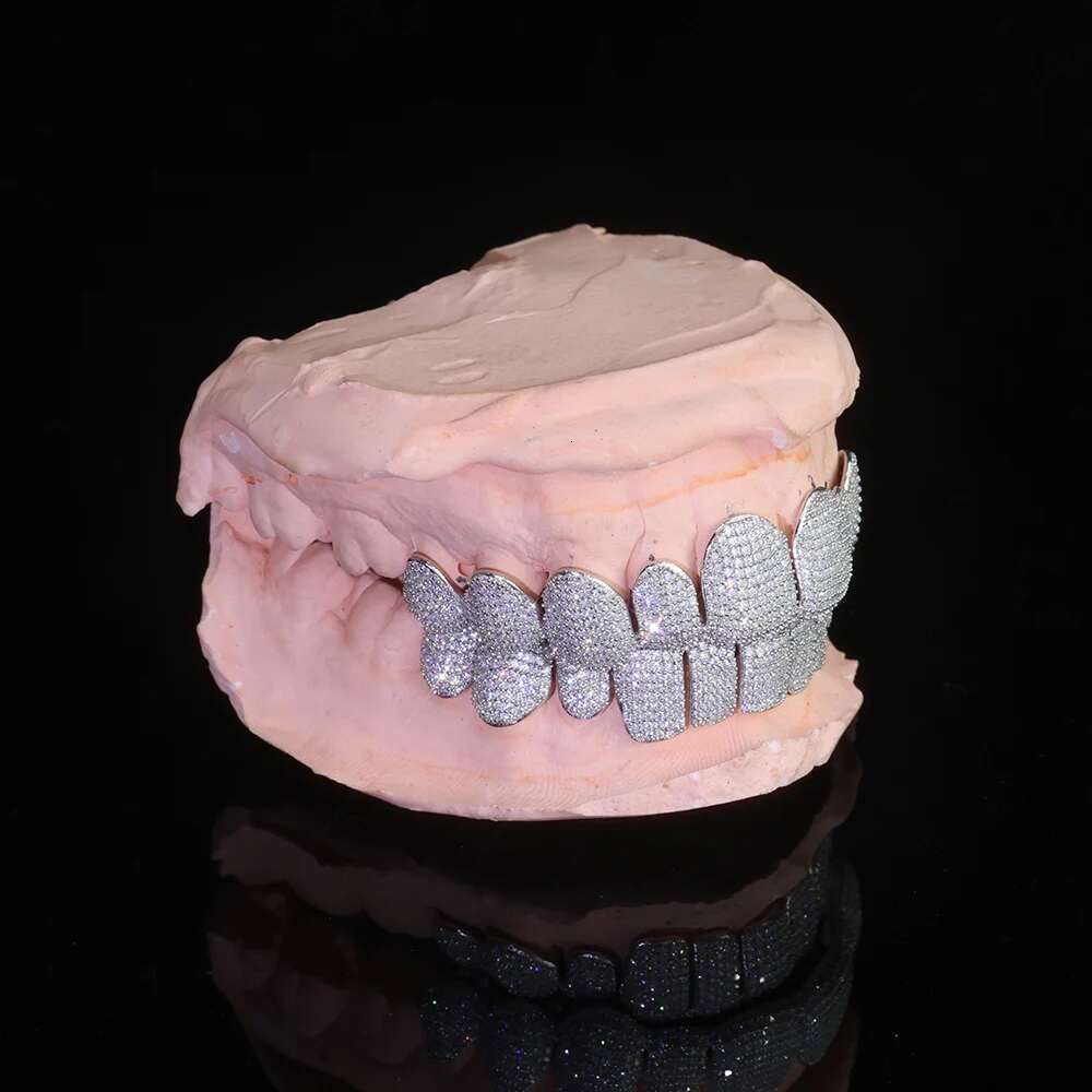 Hip Hop Iced Out Vvs Dia Teeth Top 8 Bottom Sterg Sliver Custom Moissanite Grillz Body Jewelry