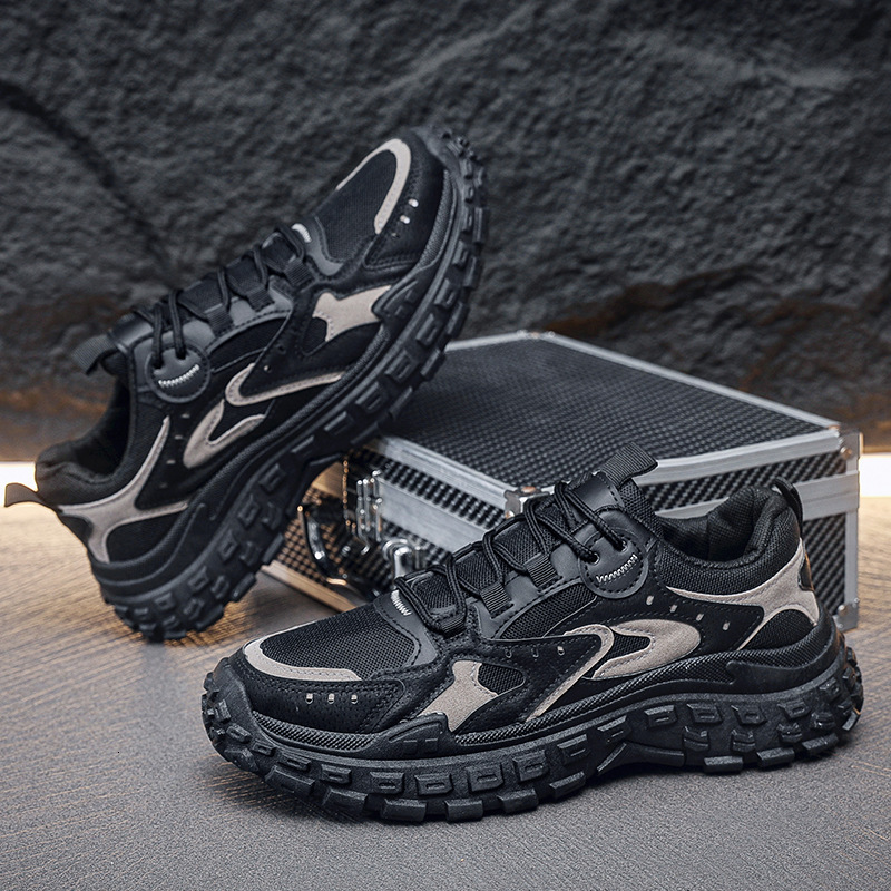 Spring And Autumn Men's Labor Protection Construction Site Boots Outdoor Men's New Breathable Mesh Design Anti Slip And Wear Resistant Sport