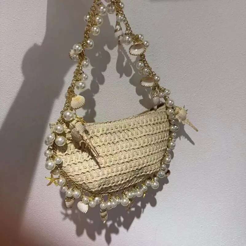 Fairy Pearl Conch Grass Woven Handheld Crossbody Small Mobile Phone Bag