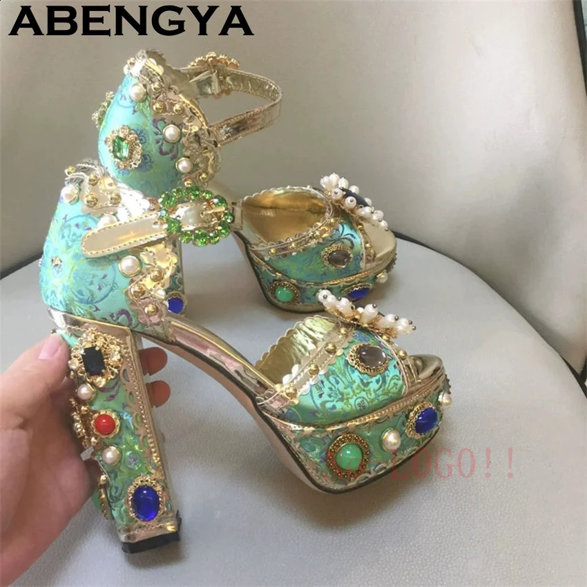 Classics Pearl Diamond Super High Heel Platform Sandals Women Embroidery Chunky Heel Sandals Summer Retro Baroque High Heel 14CM 250228