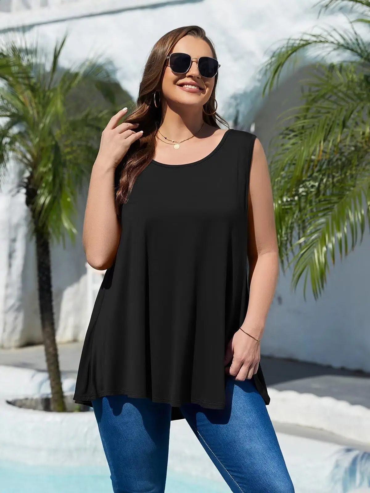 Womens Plus Size Simple Solid Tank Top Casual Crew Neck Sleeveless Tank Top with loose hem For Summer Clothing - Black 250224