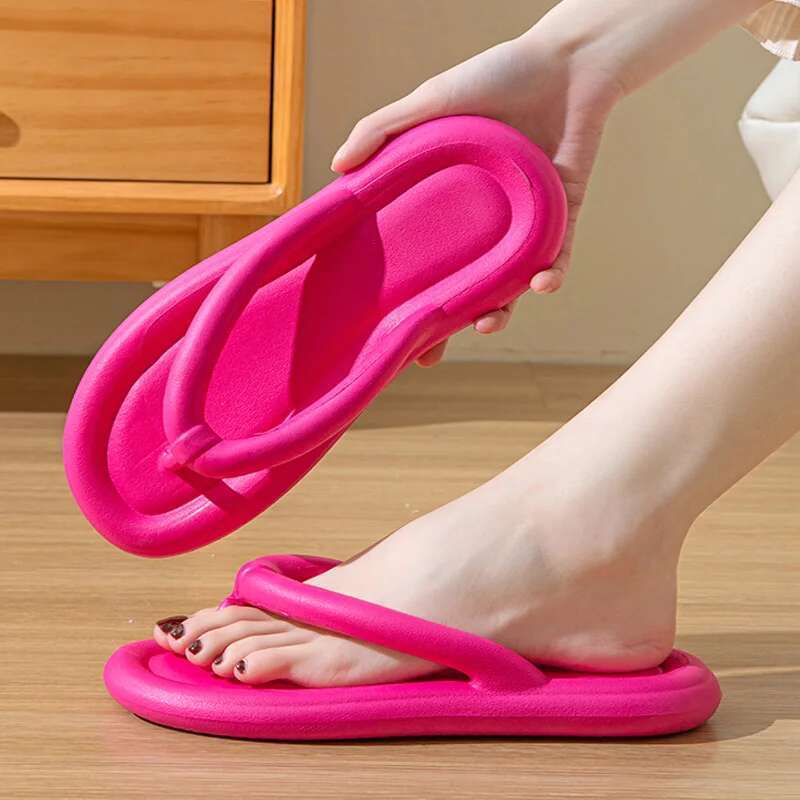 EVA Soft Sole Women's Flip ps 2025 Summer Beach Non-slip Cloud Slippers Women Thick Platform Clip Toe Bathroom Slides