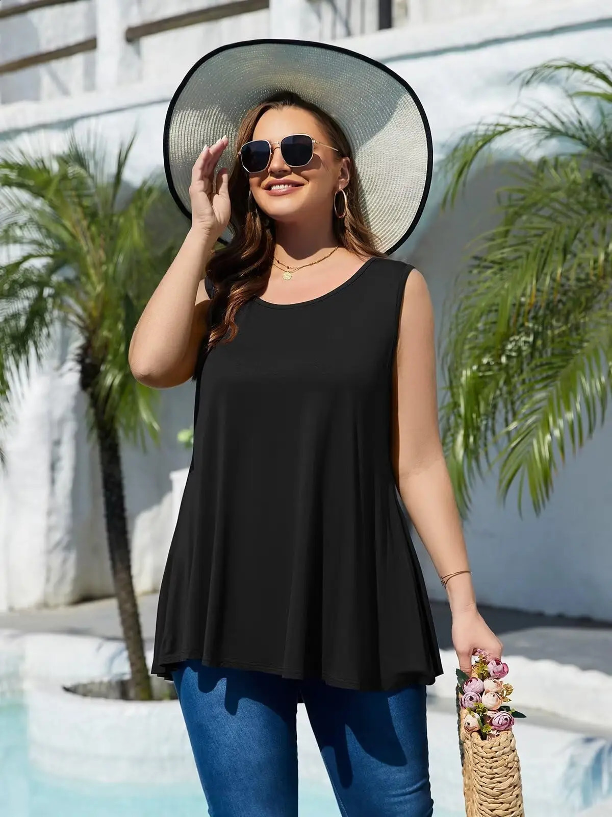 Womens Plus Size Simple Solid Tank Top Casual Crew Neck Sleeveless Tank Top with loose hem For Summer Clothing - Black 250224