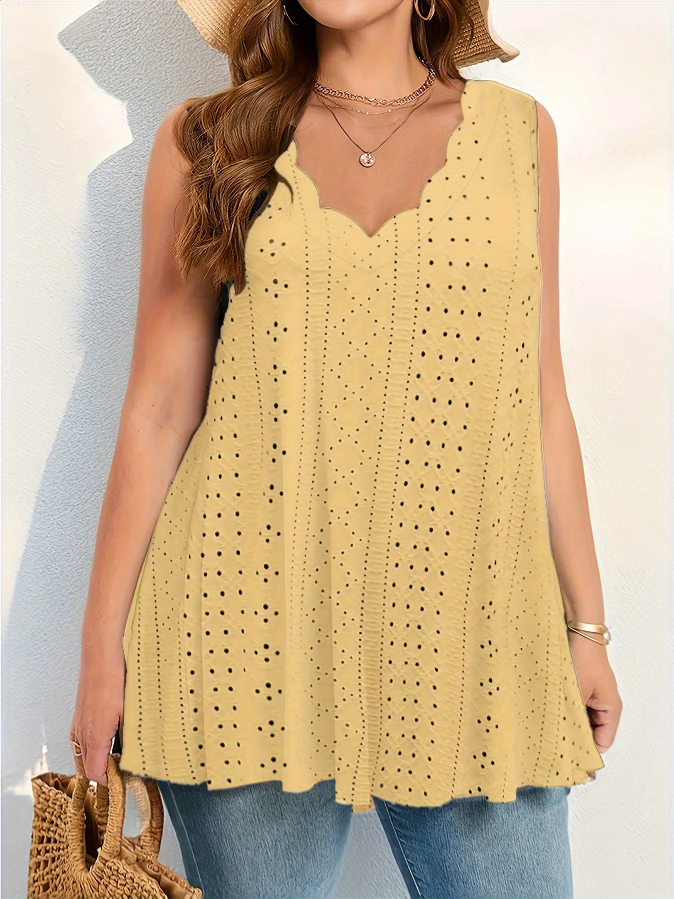 Plus Size Scallop Trim Tank Top Solid Sleeveless Eyelet Tank Top For Summer Womens Plus Size Clothing 250224