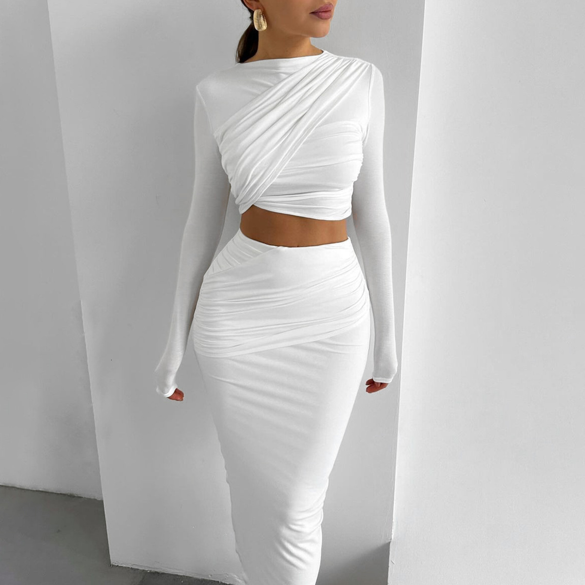 Women's Clothing New4 Autumn/Winter New Round Neck Long Sleeved Crop Top Slim Fit Skirt Set For Women