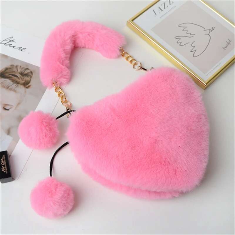 Faux Fur Heart-shaped Women Small Handbags Fluffy Plush Ladies Chain Shoulder Bag Fashion Female Furry Daily Clutch Purse