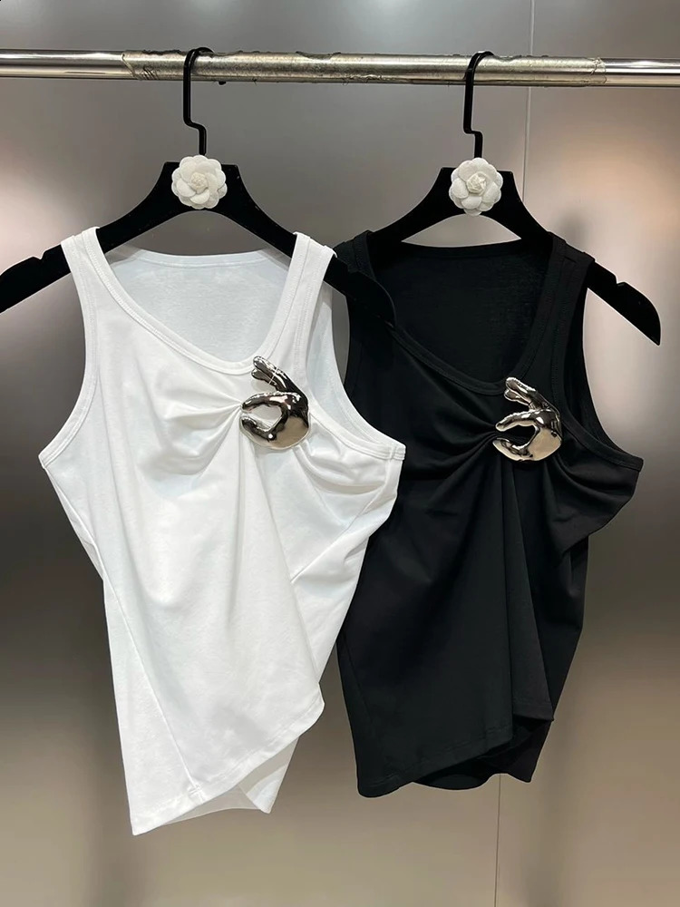 DEAT Trendy Fashion Womens Solid Color Wrinkled Camisole 2025 Spring Items Round Neck Sleeveless Tank Top Female 11XX7428250222