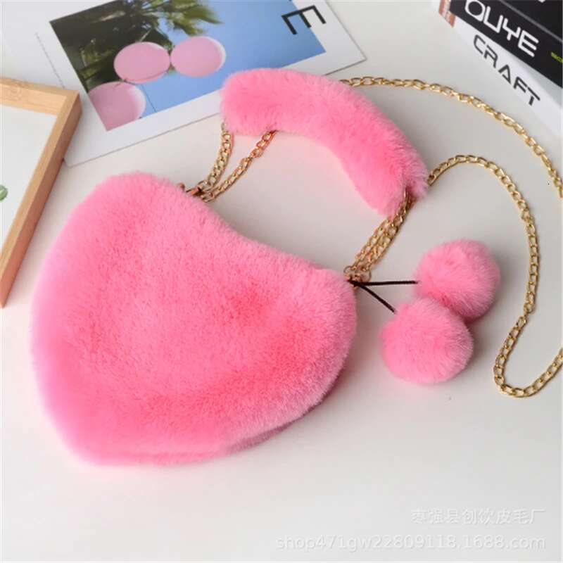 Faux Fur Heart-shaped Women Small Handbags Fluffy Plush Ladies Chain Shoulder Bag Fashion Female Furry Daily Clutch Purse