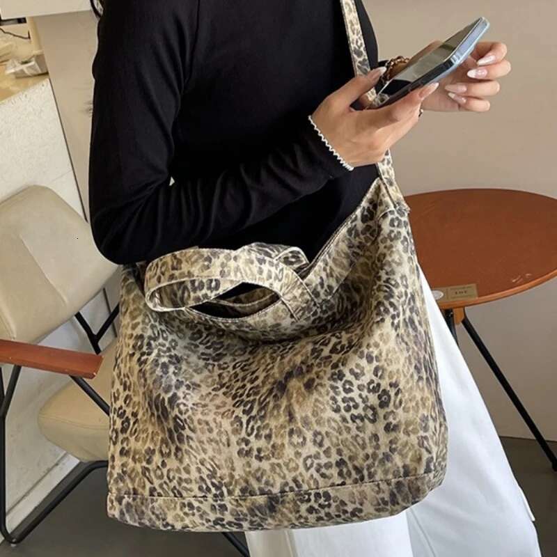 Fashion Leopard Pattern Large Capacity Canvas Tote For Women Casual Trend Hand Shopping Bag Female Daily Folding Handbag