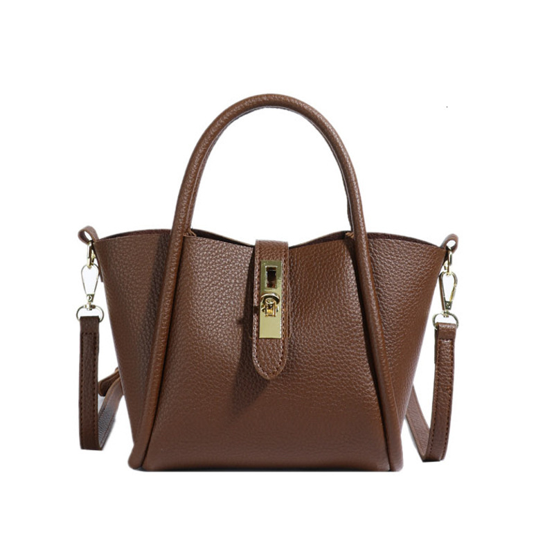 2025 Autumn And Winter Niche Design Women's High-end One Shoulder Handbag Vegetable Basket Designer Slanted Bucket Bag