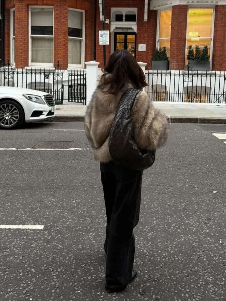 New Gradient Fluffy Fur Coats Women Turtleneck Long Sleeve Straight Outerwear Female 2024 Winter Thick Warm Short Jackets