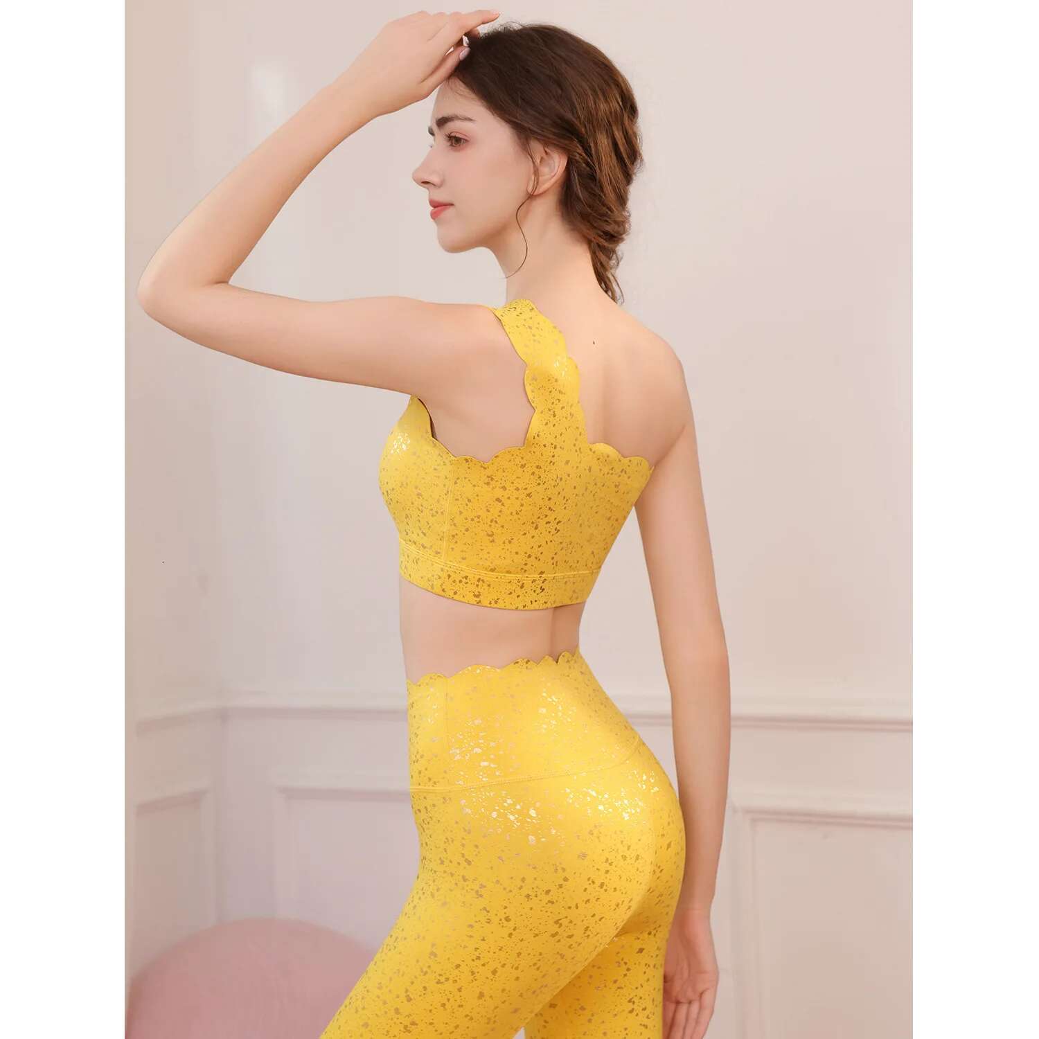 Set For Women 2024 New Collection, Shock-Absorbing Gold, Sparkg Lace Vest, Sports Hip Lifting Leggings