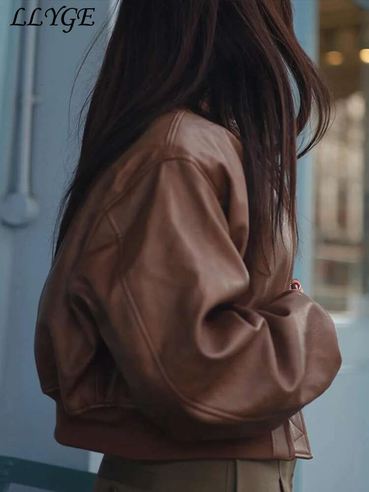 Designer Fashion Imitation Leather Bomber Jacket Women Loose O-Neck Zipper Short Coats 2024 Autumn Lady Vintage Locomotive Style Outwear