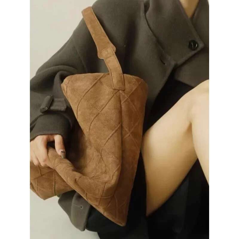 High-End Rhombus Tote Large-Capacity Armpit Suede Shoulder Bag, Portable Bucket Bag For Women 2023 New Winter