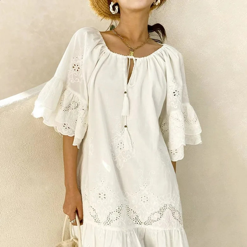 2024 Spring Summer Short Dress Solid Color Cotton Loose Waist White Lace Pullover Vacation Style 250227Z