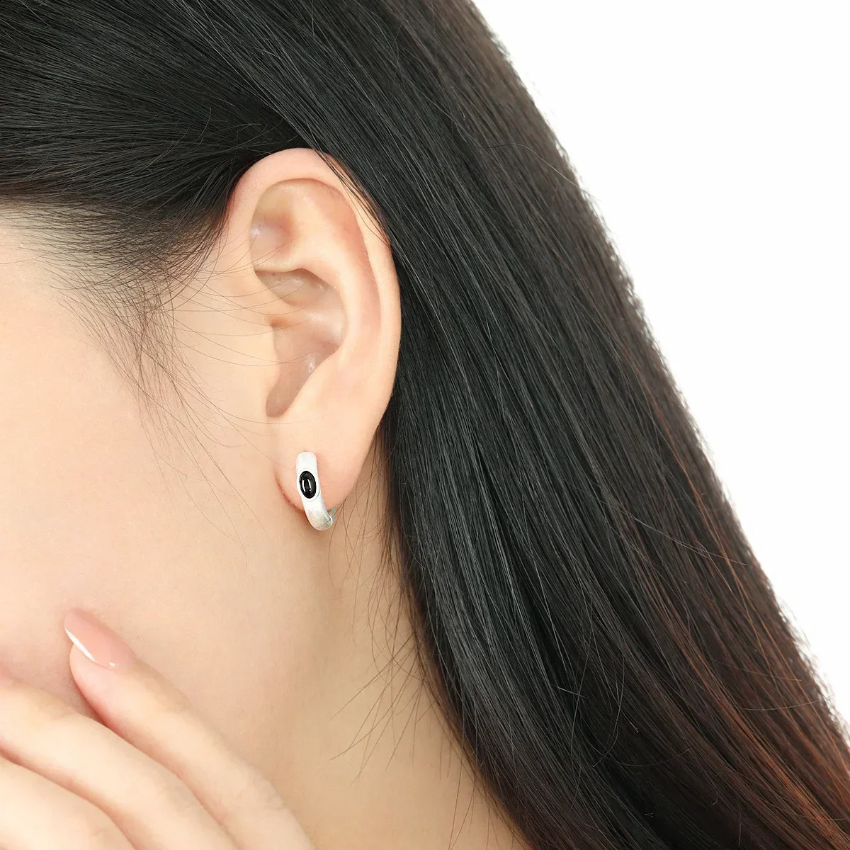 925 Sterling Silver Hoop Earrings with Chic and Simple Featuring Beautiful and Unique Black Agate Stones 250228