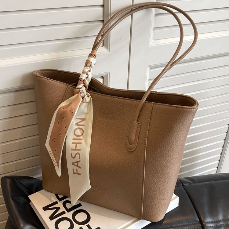 Large Capacity Handbag 2025 New Fashionable Multi Functional Leisure Shoulder Bag Designer Handbag Crossbody Bag