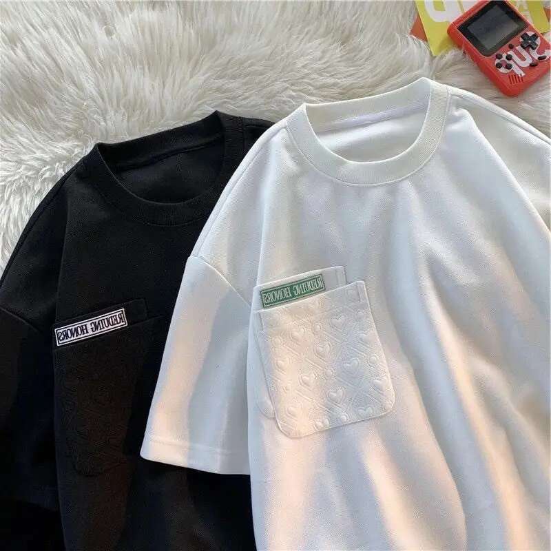 2025 new summer loose short sleeved couple O-neck pocket simple casual wild T-shirt shorts men's and women's designer two-piece suit4