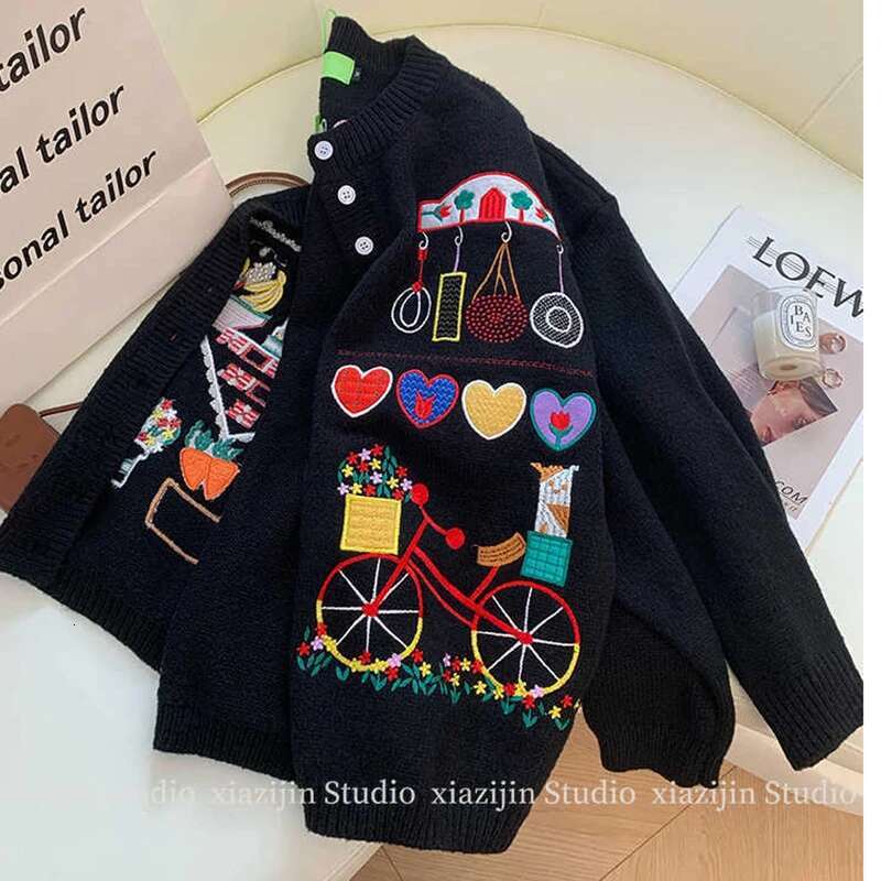 Design sense, niche sweater, knitted cardigan, women's Korean sweet cute embroidery atmosphere, autumn and winter coat