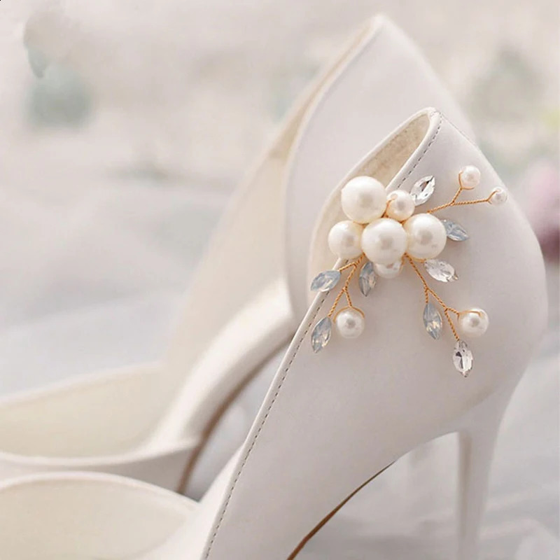 1PC Bag PendantBrooch Crystal Pearls Charm Buckle Handmade Alloy Flower Shoes Clip Removable Wedding Shoes Decoration 250218