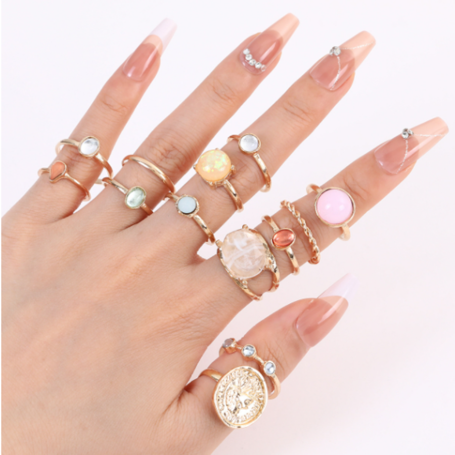 Women's Vintage Jelly Color Engraved Ring Set with Diamond Embellishments - Creative Style Jewelry