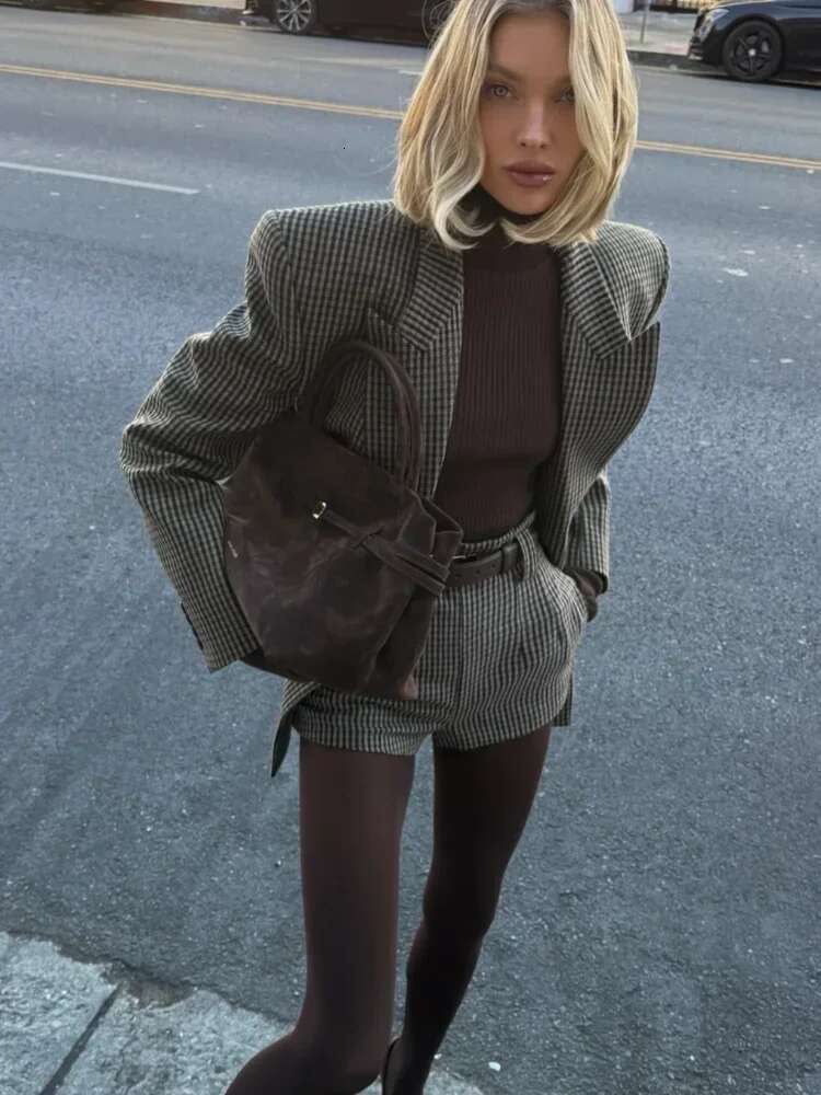 Vintage Plaid Women Jacket Padded Shoulder Lapel Double Breasted Long Sleeve Casual Coat 2024 New Lady Commuter Suit