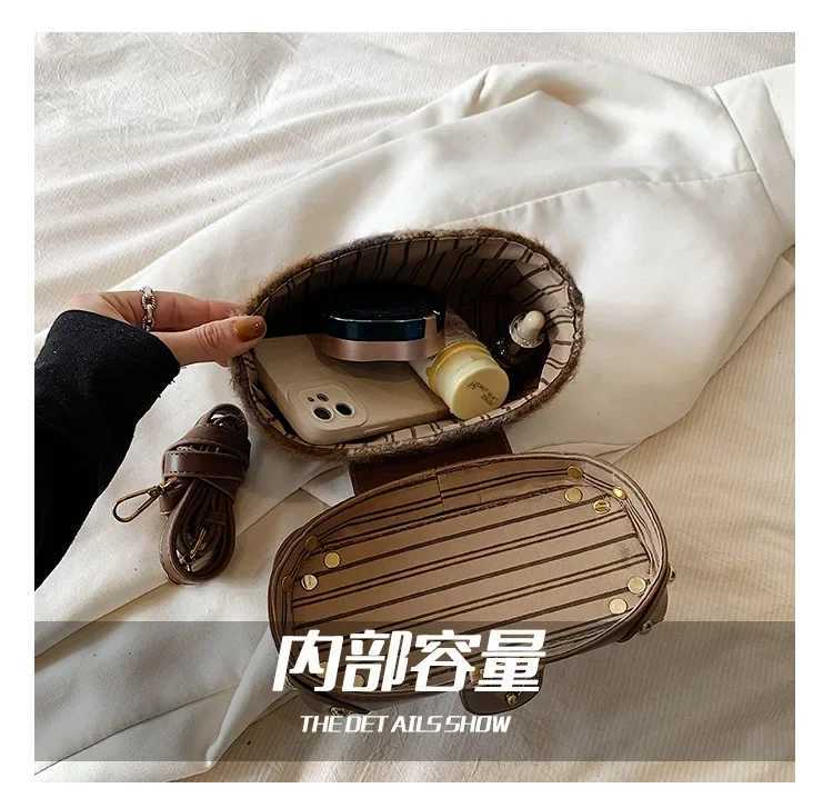 Luxury Designer Lock PU Leather and Wool Patchwork Womens Handbag Retro Crossbody Bag Small Bucket Tote Y250303