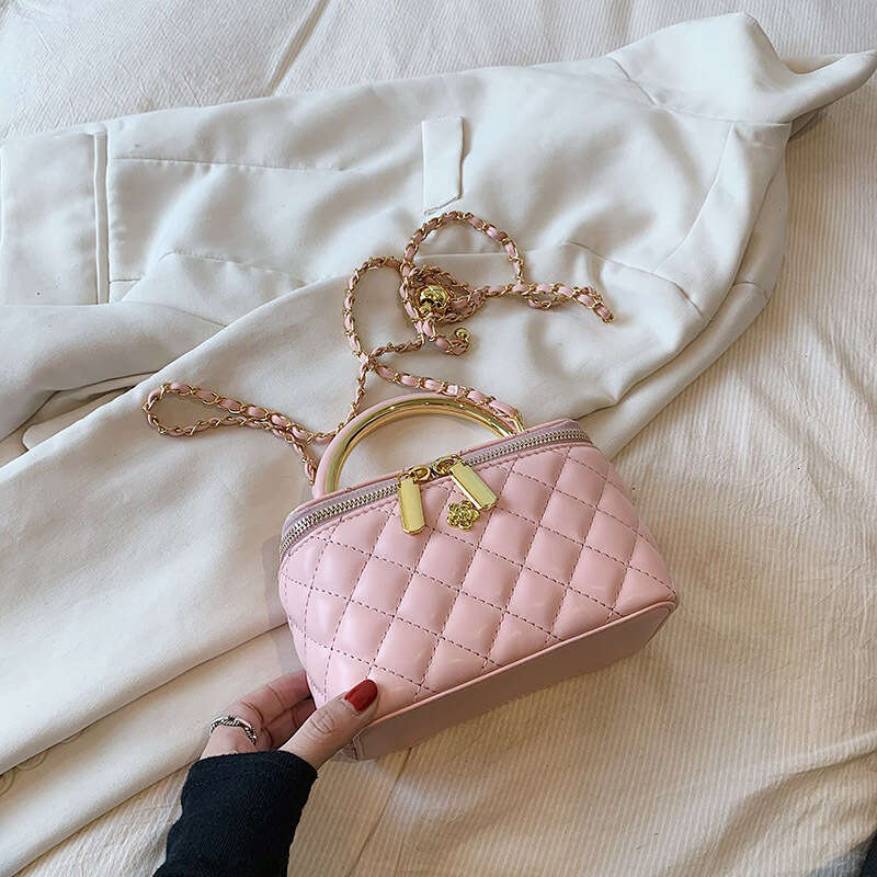 Xiaoxiangfeng Lingge Embroidery Thread for Women 2025 New High end Chain Fashion Versatile Handheld Small Square Bag