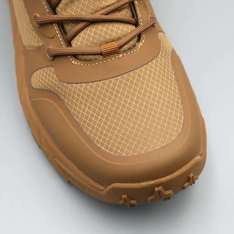 Classic Brand Men Outdoor Hiking Top Quality Mid-Top Man Mountain Climbing Shoe Designer Walking Trainers Sneakers Boots