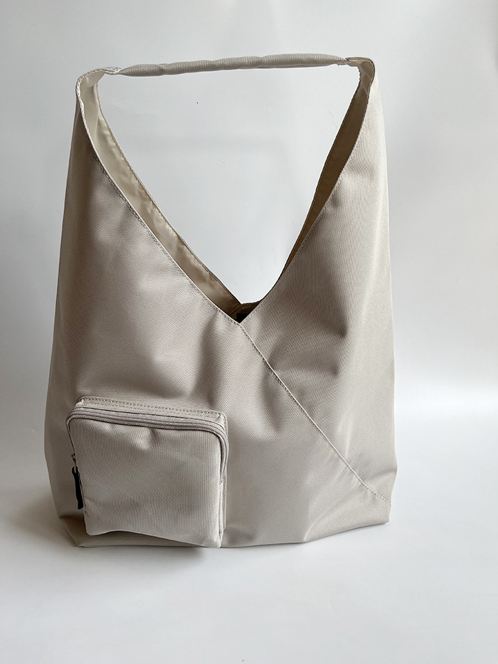 Designer Unprinted Japanese Style High-Quality Large Solid Black Crossbody Bag, Single Shoulder Men, Lightweight Triangular Bag For Women And Men