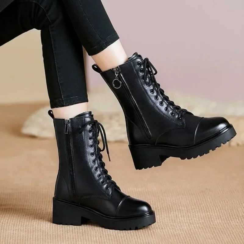 Boots 2023 Winter New Plush and Thick Cotton Boots Black Outdoor Motorcycle Boots Women Boots Z250303