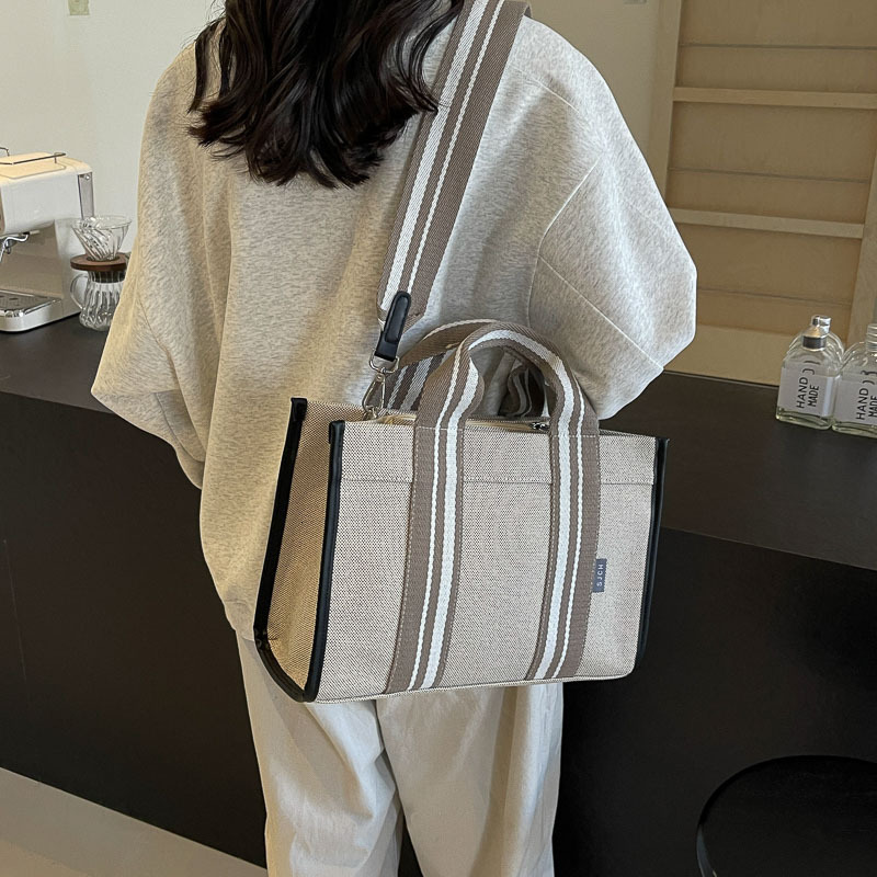 Designer Canvas Women's Tote Large Capacity, Summer Crossbody, 2025 New Versatile Shoulder Bag, Hand-Held Commuting Bag