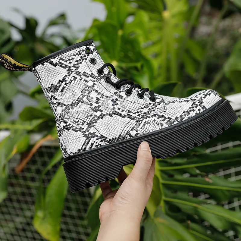 Winter Platform Ankle Boots Ladies 2022 Casual Female Genuine Leather Motorcycle Shoe Luxury Short Wedge Womens Mid Calf Boots Z250303