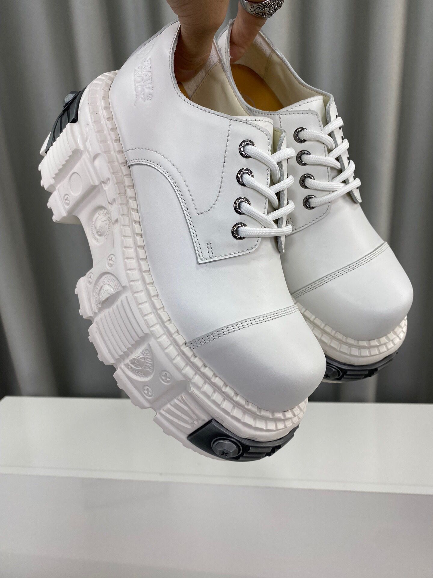 Home Spanish Trendy Brand Spring/Summer New Product Punk Style Big Head Low Top Sponge Cake Shoes Tank Height Increasing Thick Leather