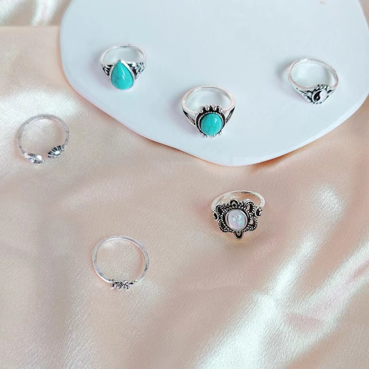 Vintage Engraved Turquoise Ring Set - Flower Combination with 16 Pieces Rings