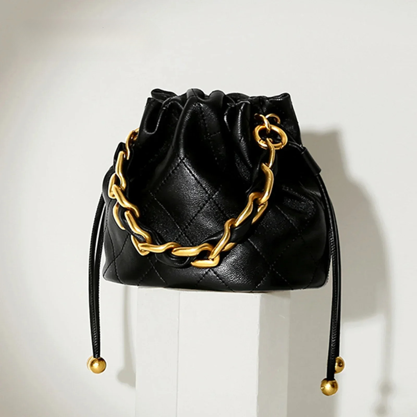 ITAMOOD Genuine Leather Quilted Drawstring Bucket Bag Women With Chain Strap Crossbody Handbag For Commuting Christmas Gift