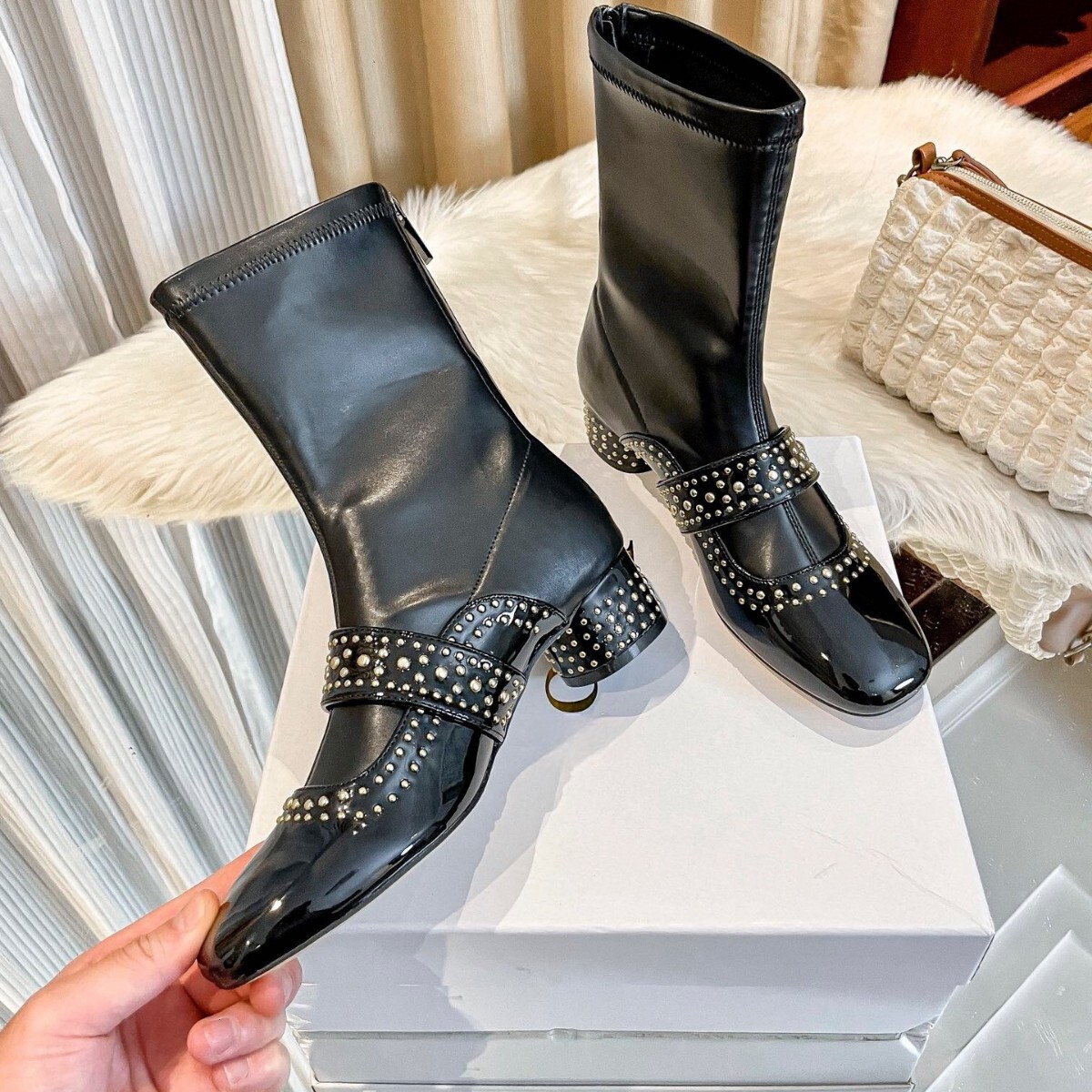 2024 Autumn/Winter New Rivet Belt Buckle Women's Fashionable And Comfortable Soft Leather Zipper Square Head Coarse Heel Boots For Children