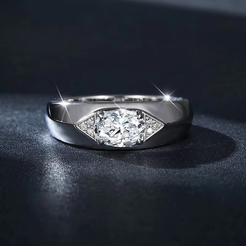 1 Moissanite men's ring - the perfect gift for daily wear, parties, weddings, and anniversaries, with quality assurance