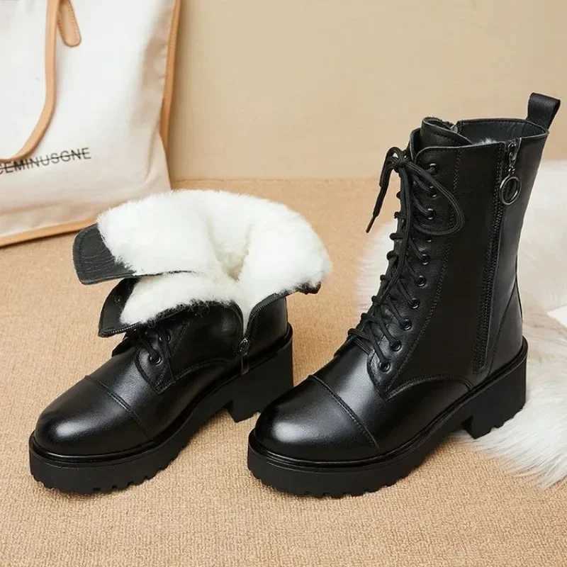 Boots 2023 Winter New Plush and Thick Cotton Boots Black Outdoor Motorcycle Boots Women Boots Z250303