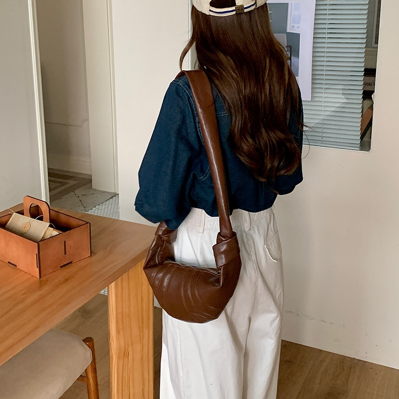 toteBag Shoulder bag ROSE NOIRE Autumn Versatile Crossbody New Women's Korean Version, High-End Feeling, Dumpling Bag, Niche Design, Shoulder Bag